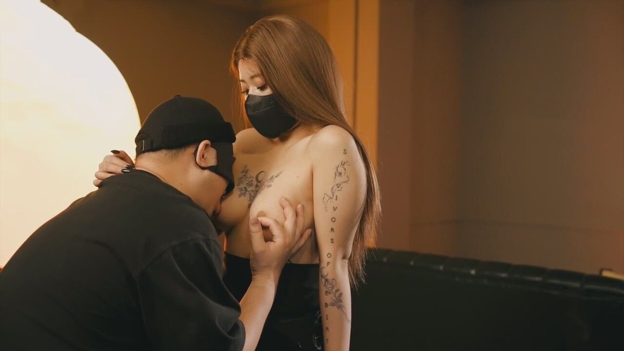 台球桌上的赌注输了献身掏枪直入一杆进穴