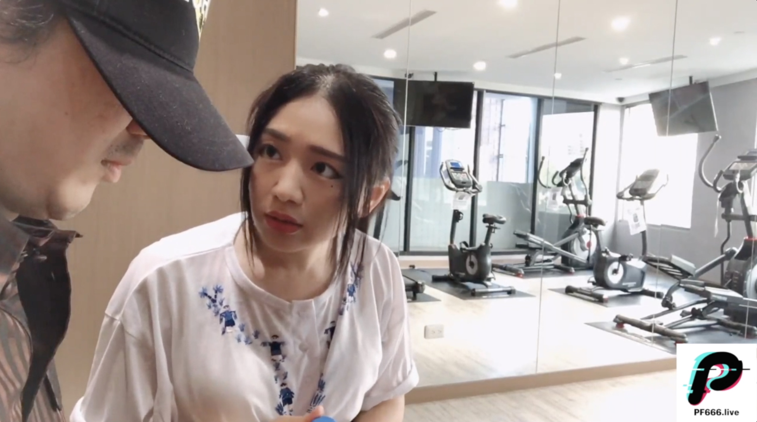 【黛西宝贝】偷拍Daisybaby在健身房把她干到高潮